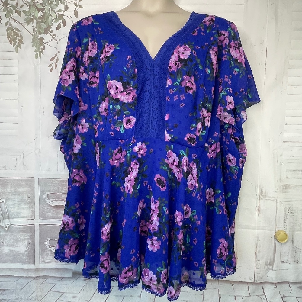 Torrid WMS Peplum Blue Clip Dot Lace Flutter SLVS Lined Floral Top Plus 5 5X 28